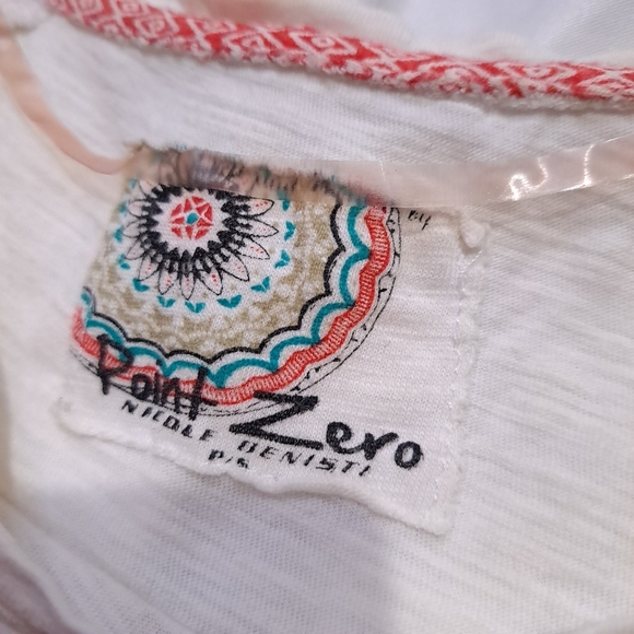 Point Zero | White colorful Mandela boho sleevless shirt lace details - Picture 7 of 8